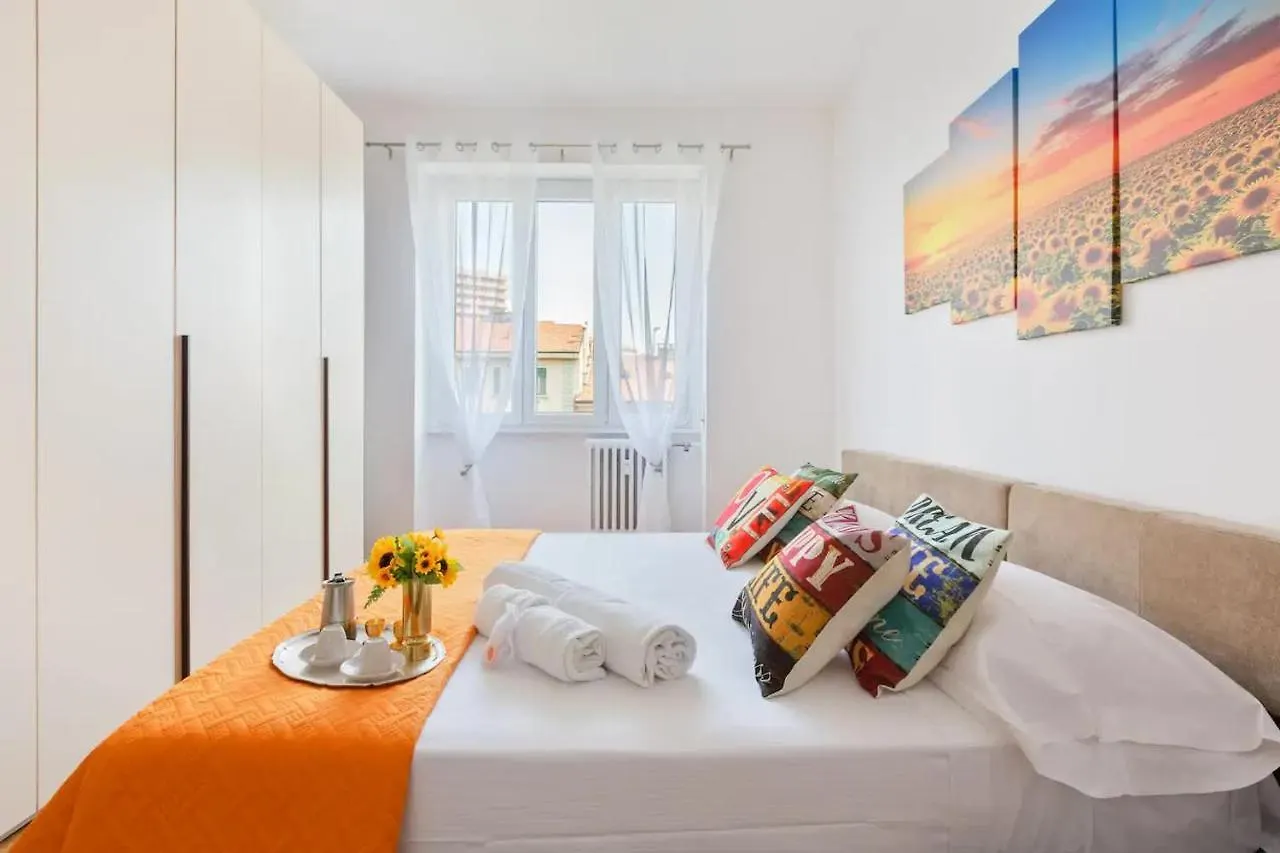 Central Maya Apartment Milan
