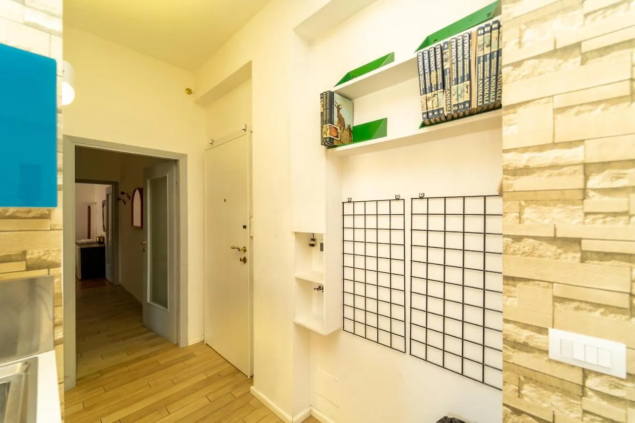Central Maya Apartment Milan