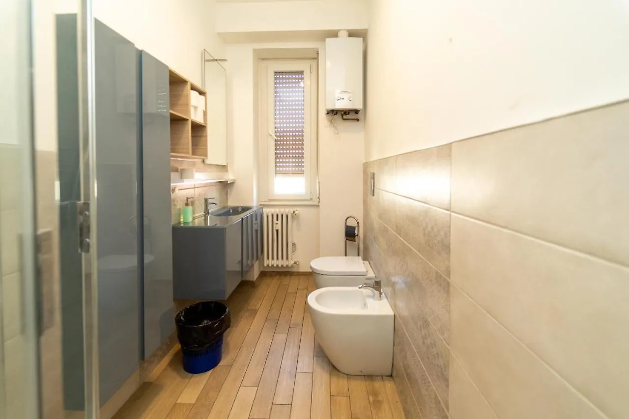 Central Maya Apartment Milan